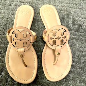 Authentic Tory Burch Miller Sandal in 8.5 in nude leather. Excellent condition